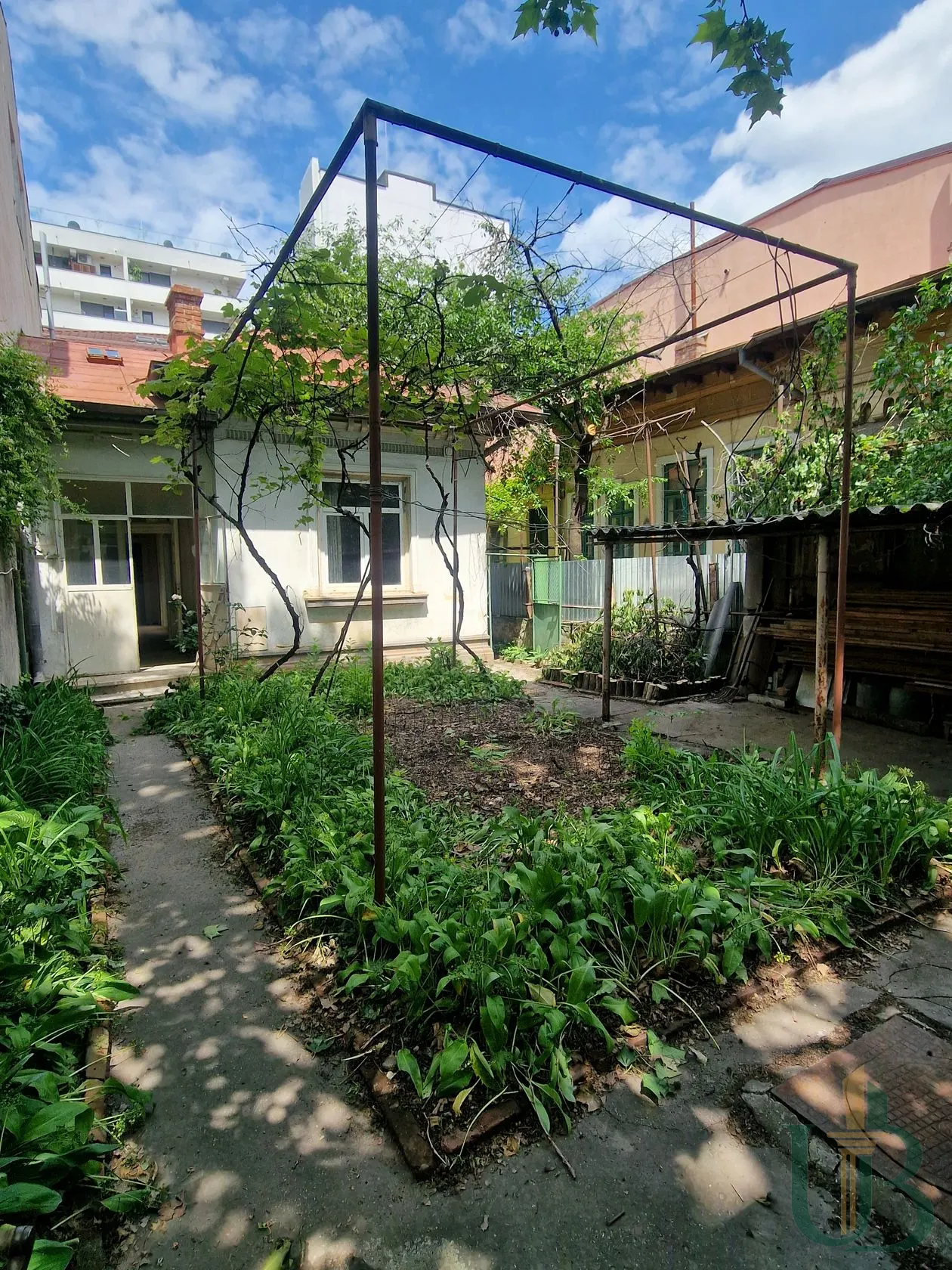 Tineretului - Parcul Carol, teren 413 mp, 2 case alaturate